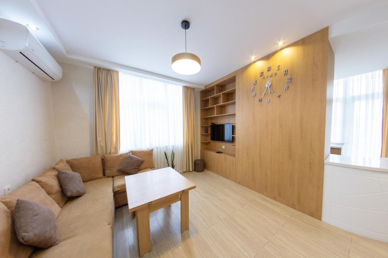 5 Apartment In One Boulding - Near Stadium Batumi Exterior foto
