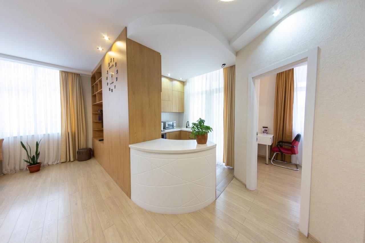 5 Apartment In One Boulding - Near Stadium Batumi Exterior foto