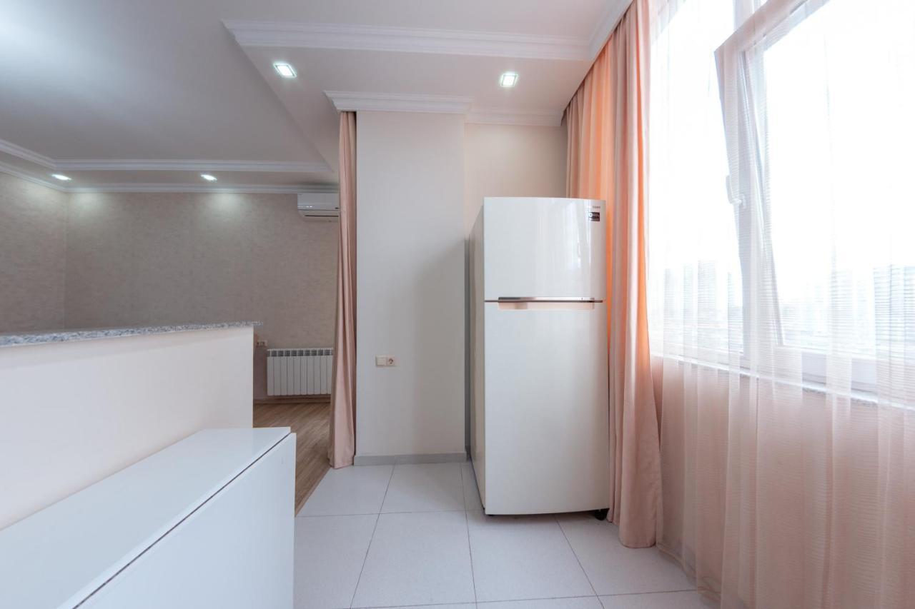 5 Apartment In One Boulding - Near Stadium Batumi Exterior foto